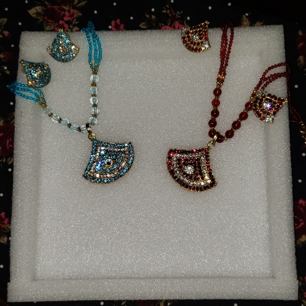 **SOLD** Choker with earings set